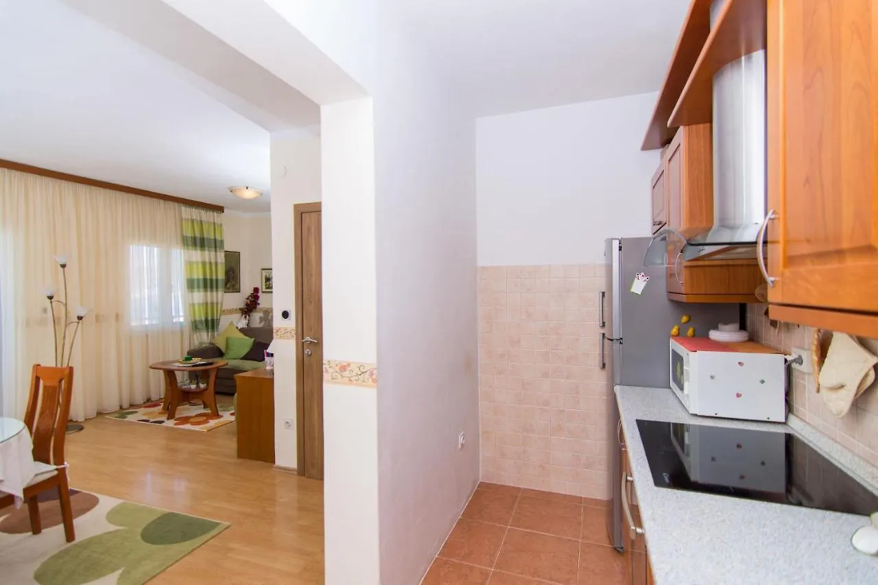 Apartment Mm تروغير 0*,