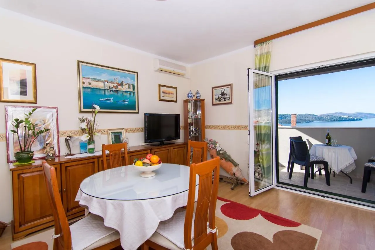 Apartment Mm تروغير