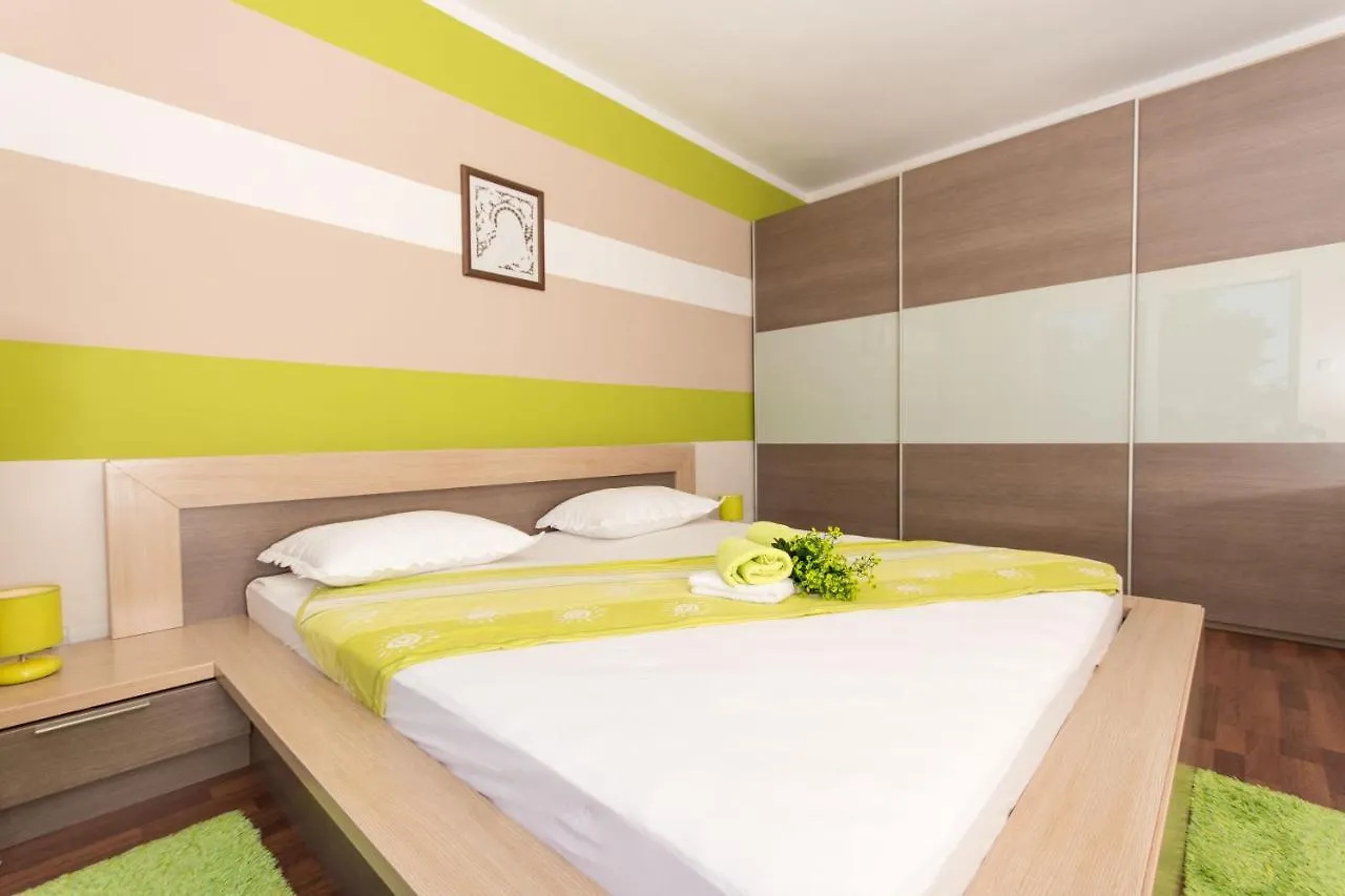 Apartment Mm تروغير