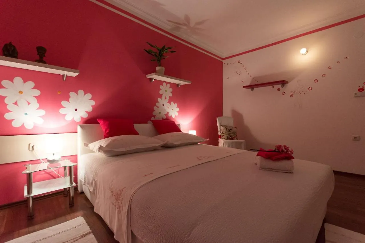 Apartment Mm تروغير